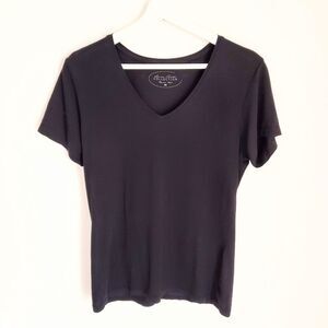 Laura Torelli Black V-Neck Tee Size M